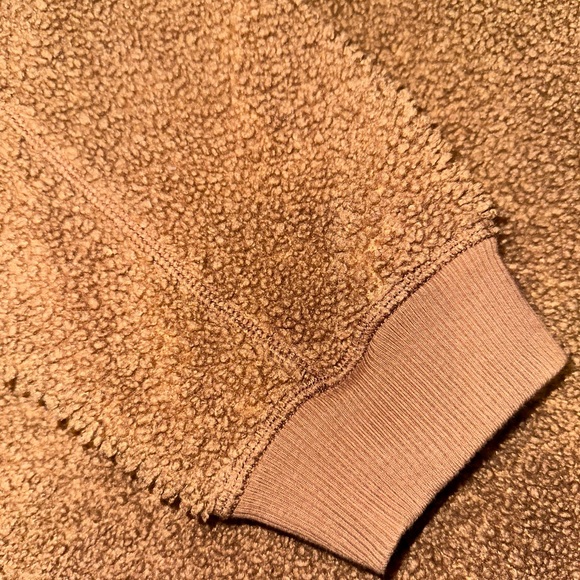 American Eagle Sherpa Sweatshirt - Picture 5 of 5